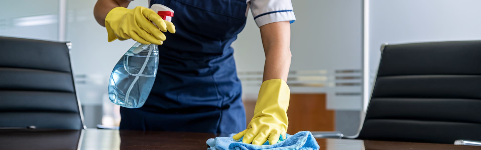 Banner Reinigungsdienstleistungen MKR-Profiteam in Ratingen