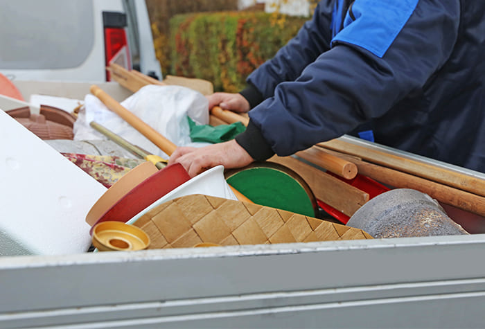 Entrümpelung - professionelle und schnelle Haushaltsauflösung und Entsorgung durch MKR-Profiteam in Ratingen